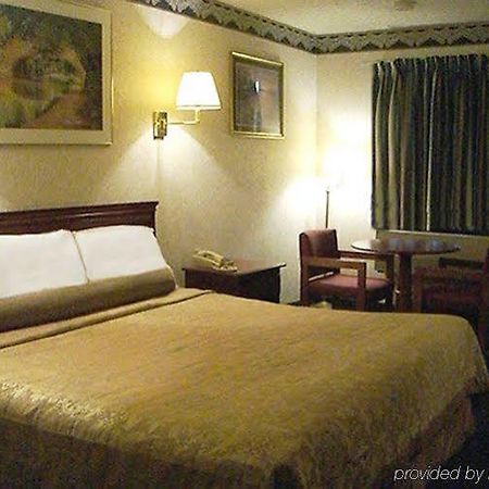 Red Carpet Inn Williamstown Bilik gambar